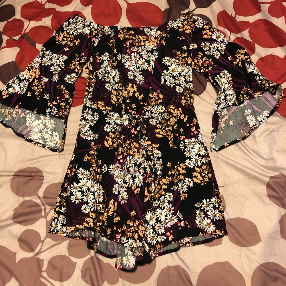 EXPRESS Off the shoulder romper